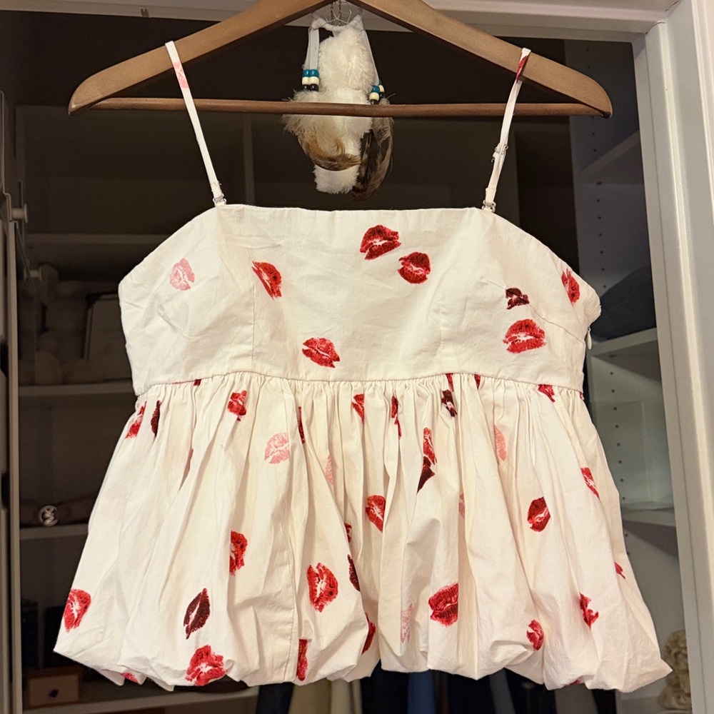 Maeve White Blouse w/ Kisses